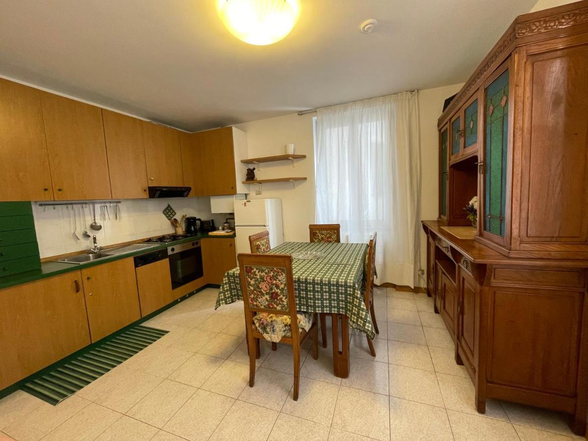 Cozy Apartment With Private Parking On Domaso'S Lakeside - Larihome A09 Exterior photo